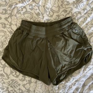 Lululemon Women’s Hotty Hot Short II, Olive